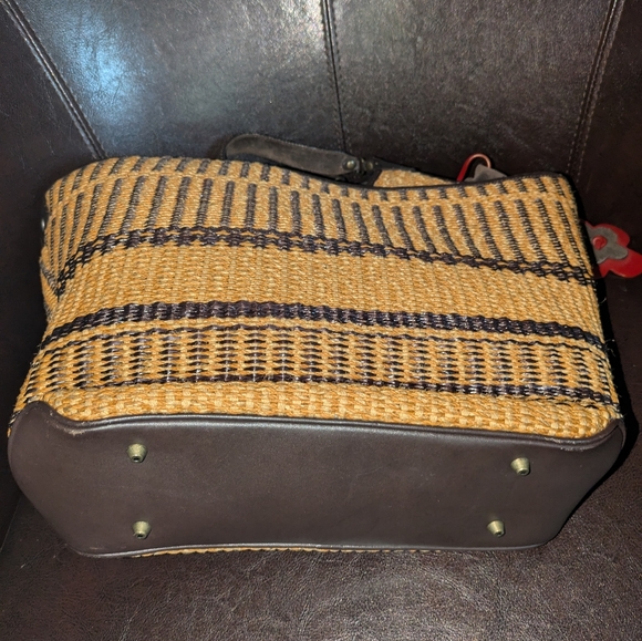 Maxx NewYork brown wicker pocketbook with tags - Picture 1 of 5